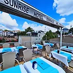 Hotel The Sunrise 3*
