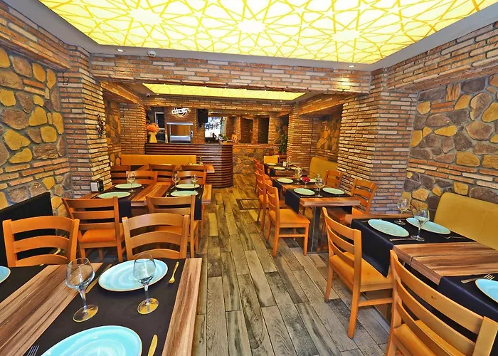 Отель The Sunrise 3*