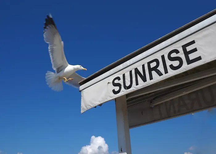 The Sunrise Отель 3*