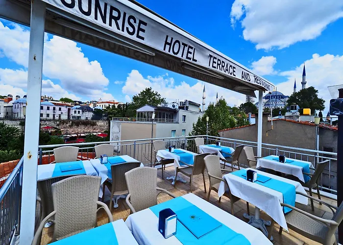 Отель The Sunrise 3*