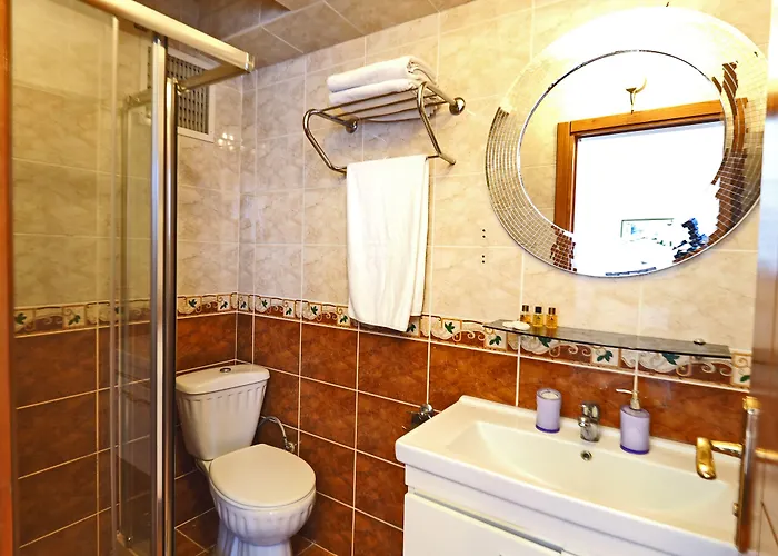 Отель The Sunrise 3*