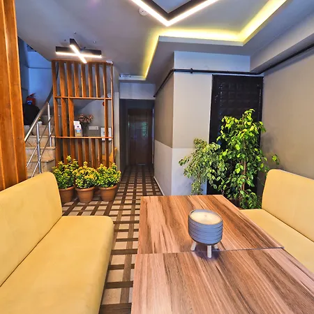 Hotel The Sunrise 3*